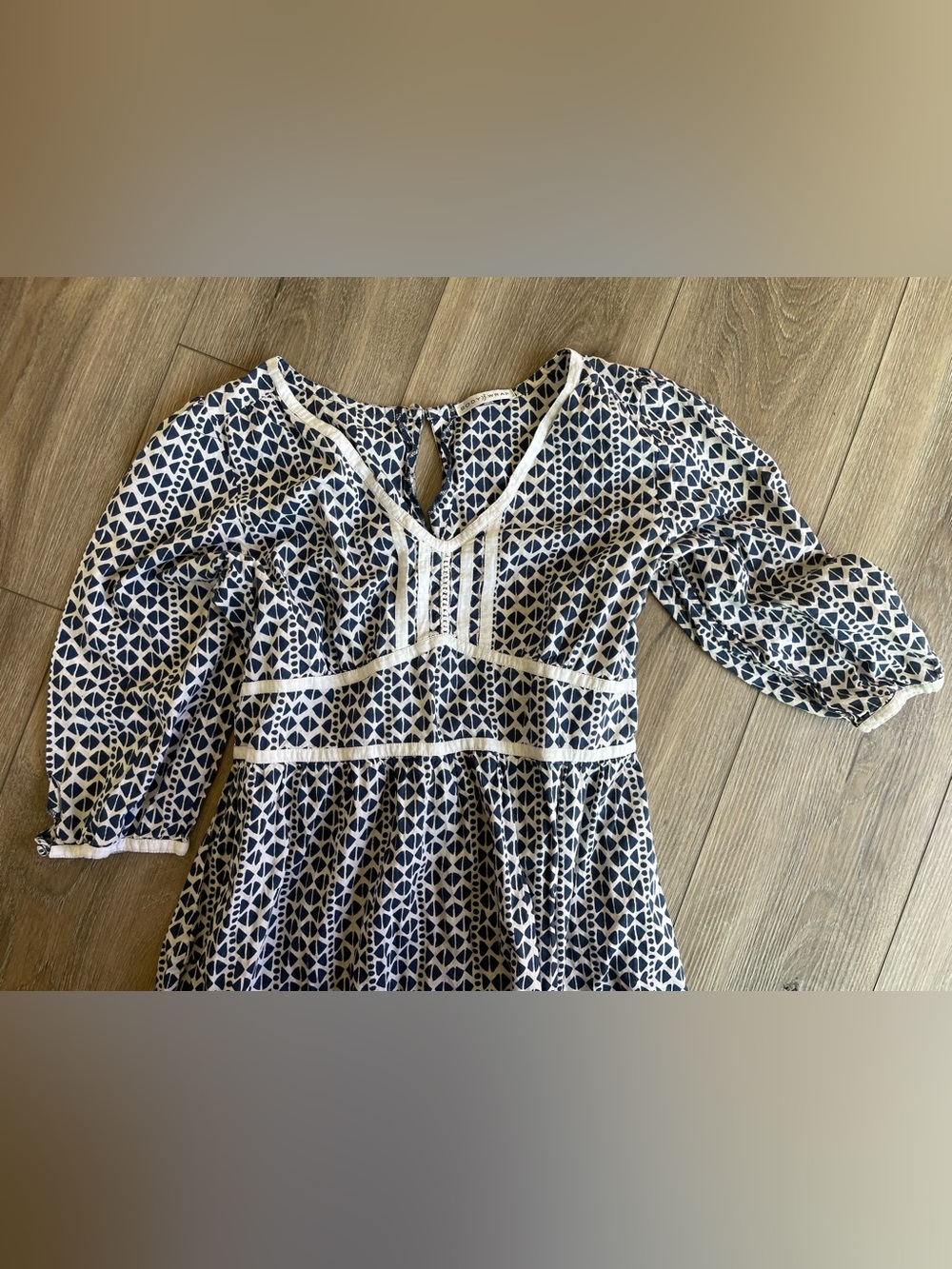 Navy and White Printed V-Neck Midi Dress - Picture 7 of 12